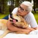 Cães podem ajudar a prevenir demência em idosos