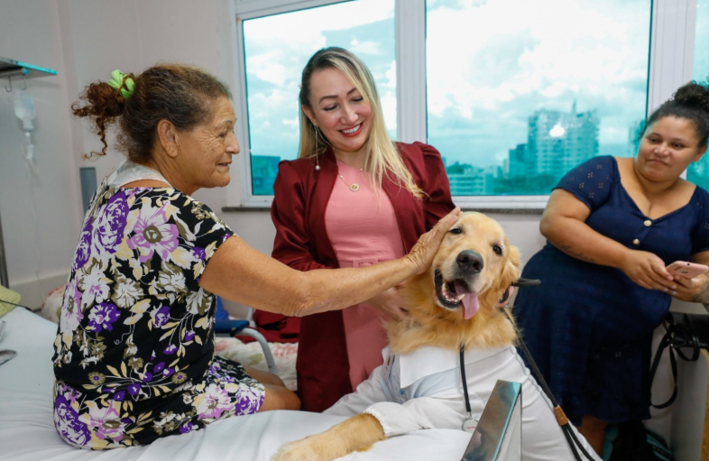 Cães terapeutas levam alegria e contribuem para a recuperação de pacientes no Complexo Hospitalar Sul